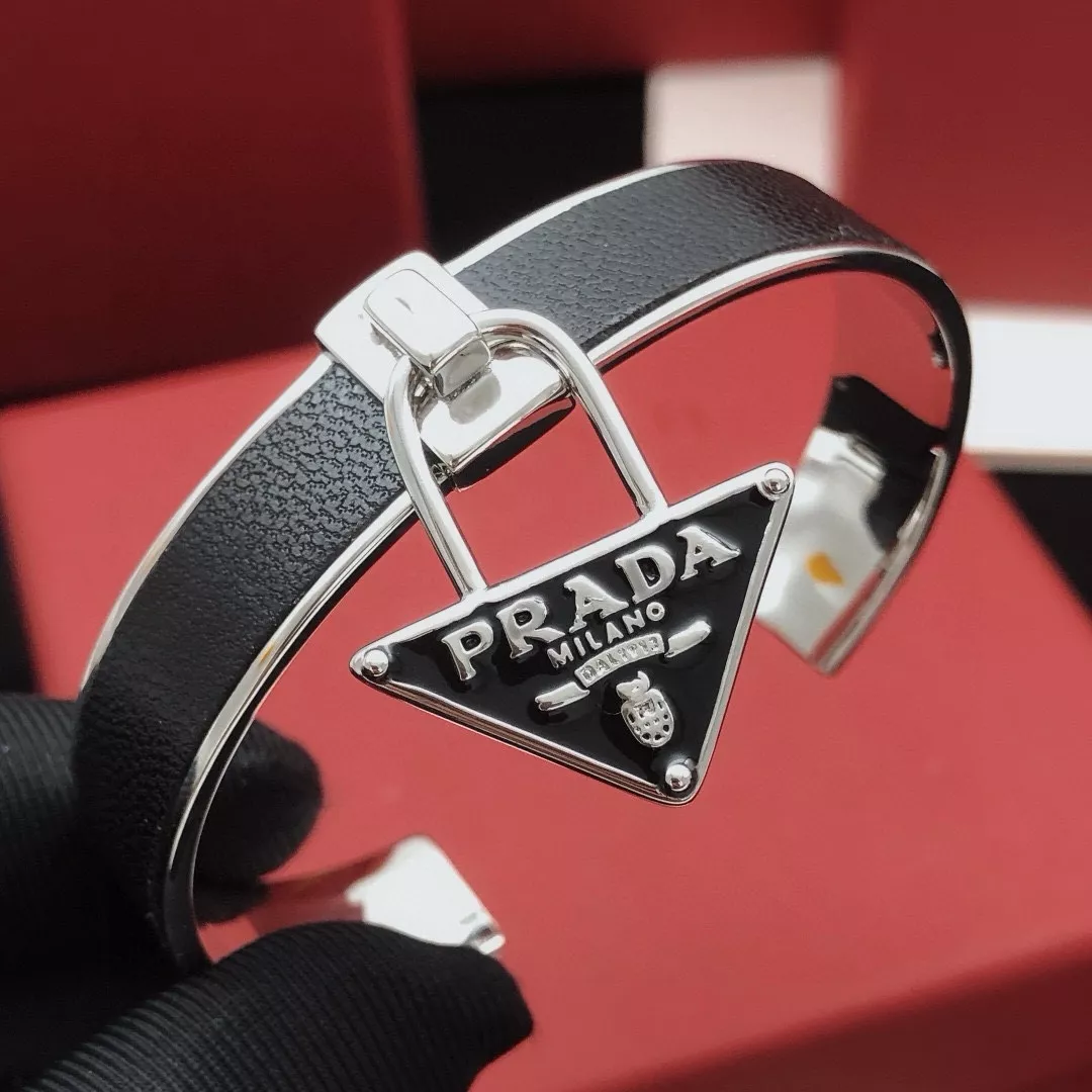 prada bracelets s_12b16224